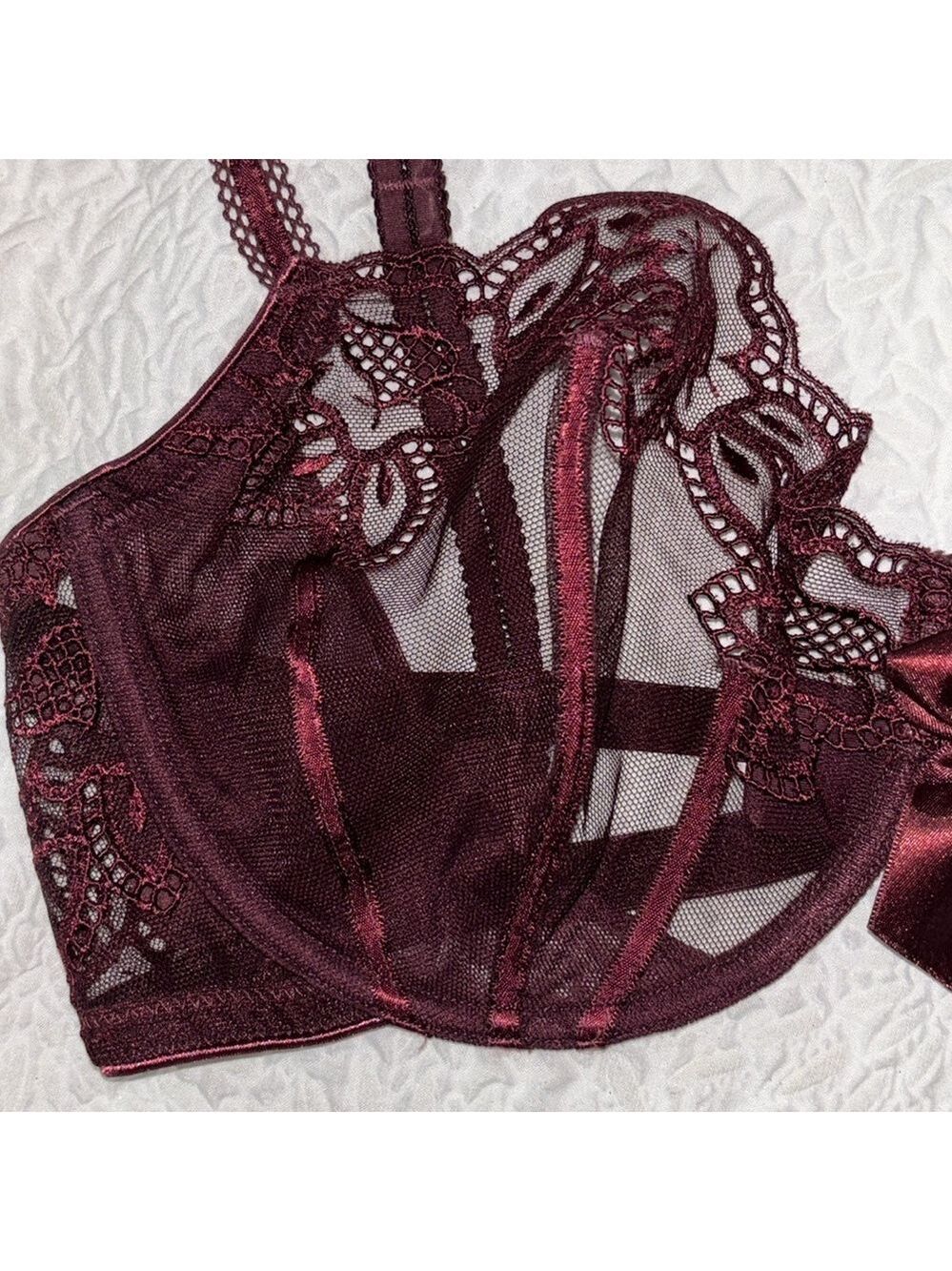 Victoria's Secret Very Sexy Balconet Lace Bra NWOT - Picture 2 of 8